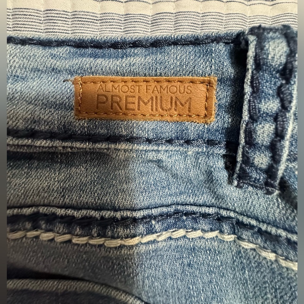 Jeans bundle - Picture 14 of 15